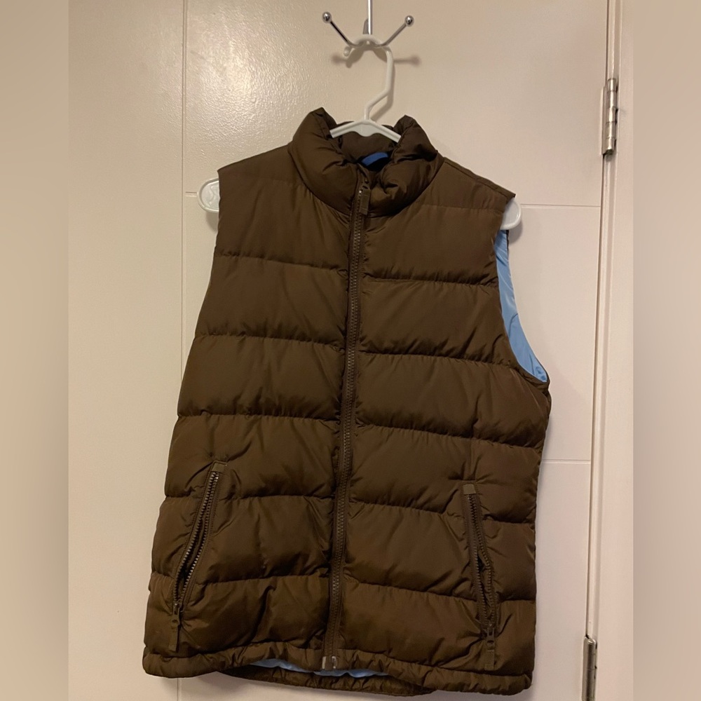Small, brown puffer vest
